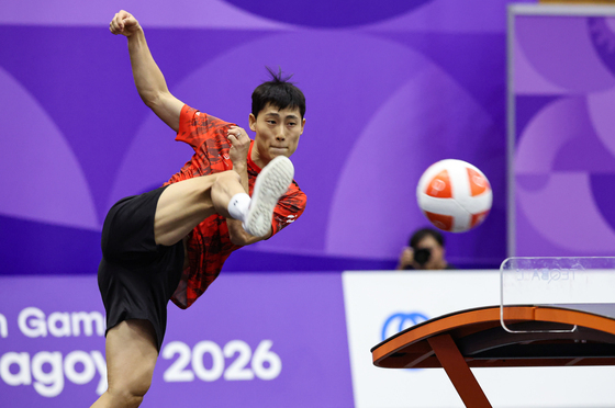 '축구야? 탁구야?' 테크볼, 역사적인 첫선…화려한 기술의 향연[AG]
