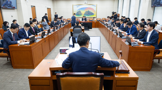 정무위, '50%+1' 의무공개매수 도입 자본시장법 통과