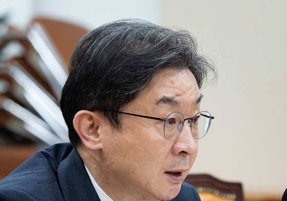 자본시장과 금융투자업에 관한 법률 개정안 관련 질의 답하는 이억원 금융위원장