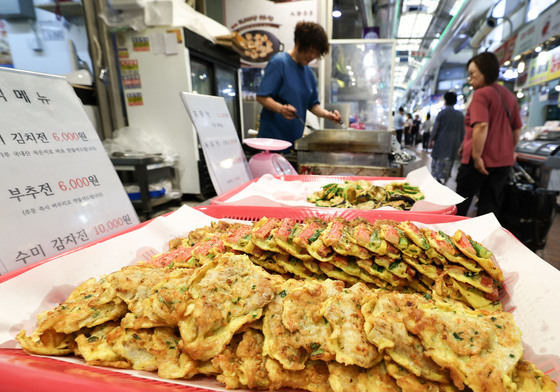 추석 앞둔 전통시장 전집