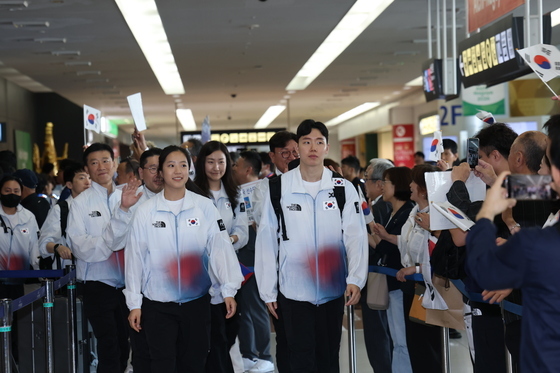 "나고야에 태극기를"…아시안게임 한국 선수단 본단 결전지 입성