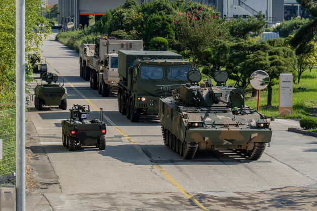 한화에어로, 2029년까지 K9·천무 무인화…UGV 6종 2030년까지 확보