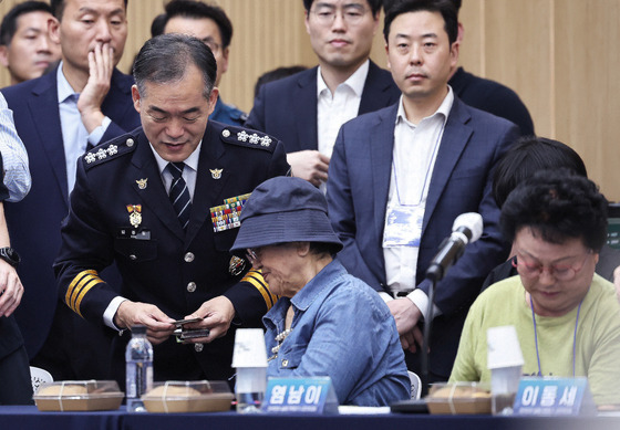 장기 실종 가족 "찾아달라" 성토에…김종철 "수사 재기 단서 챙겨보겠다"(종합)