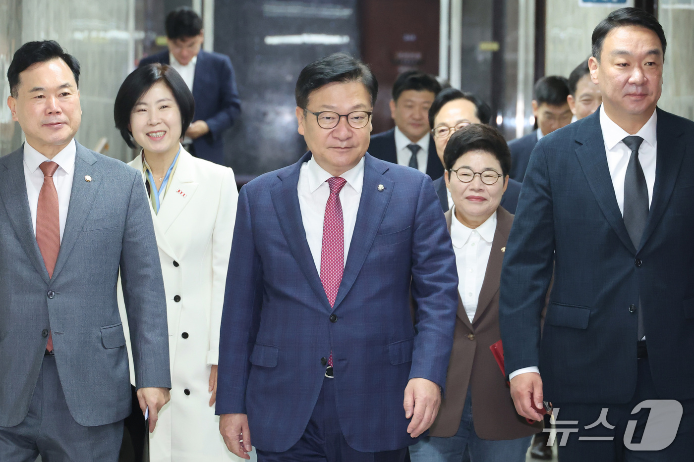 (서울=뉴스1) 신웅수 기자 = 정점식 국민의힘 원내대표가 18일 서울 여의도 국회에서 열린 원내대책회의에 참석하고 있다. 2026.9.18/뉴스1