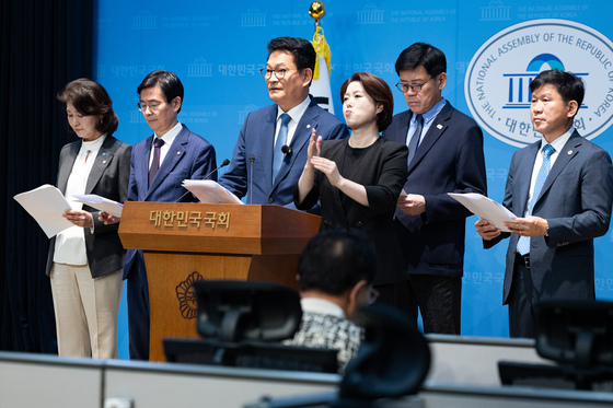 여야 의원 88인, '한반도 평화체제 구축 및 북미정상회담 개최 촉구 결의안' 발의