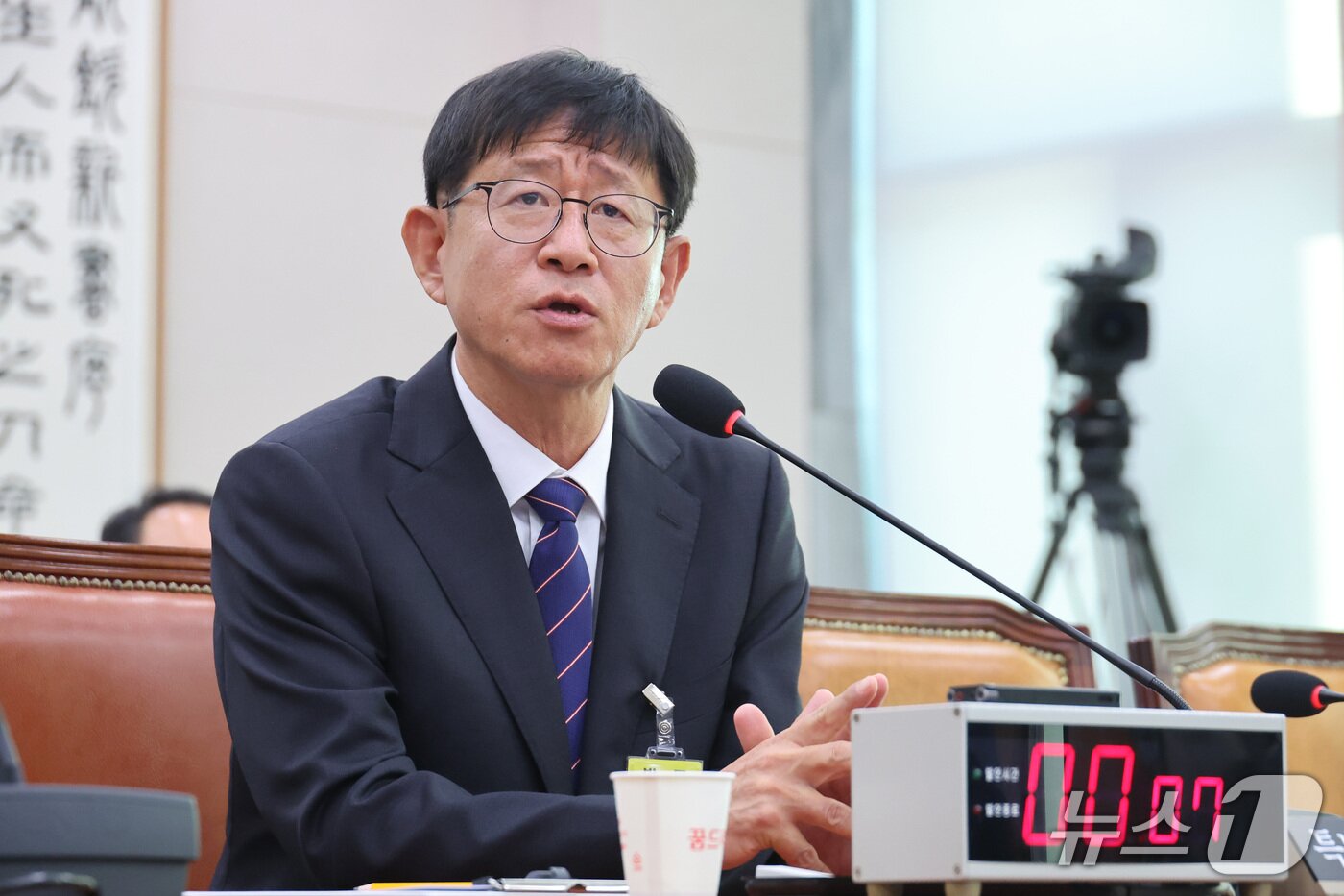 본문 이미지 - 최길수 특별감찰관 후보자가 18일 서울 여의도 국회 법제사법위원회에서 열린 인사청문회에서 의원 질의에 답변하고 있다. 2026.9.18 ⓒ 뉴스1 신웅수 기자