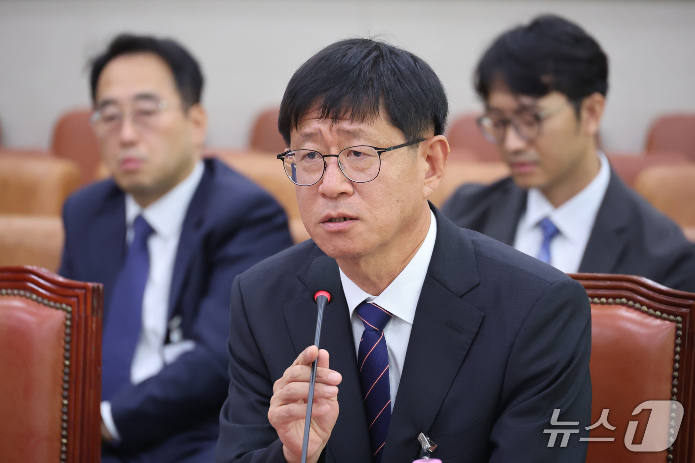 (서울=뉴스1) 신웅수 기자 = 최길수 특별감찰관 후보자가 18일 서울 여의도 국회 법제사법위원회에서 열린 인사청문회에서 의원 질의에 답변하고 있다. 2026.9.18/뉴스1