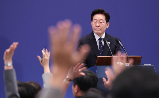 李대통령 "김승원 임명 결론 못내…국민 눈높이 고려해 신중히 결정"
