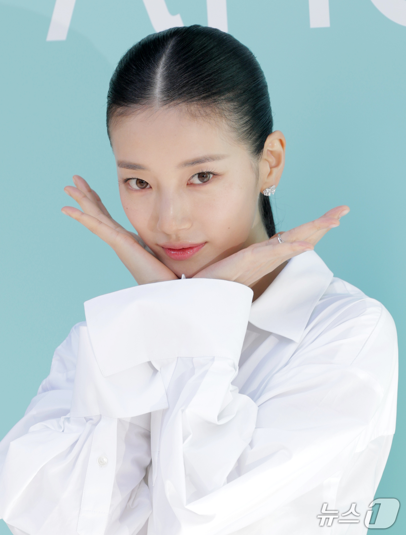 (서울=뉴스1) 권현진 기자 = 배우 수지가 18일 서울 성동구 올리브영 N 성수에서 열린 뷰티 브랜드 아누아(Anua) ‘PDRN’ 라인 팝업스토어 오픈 행사에 참석해 포즈를 취 …