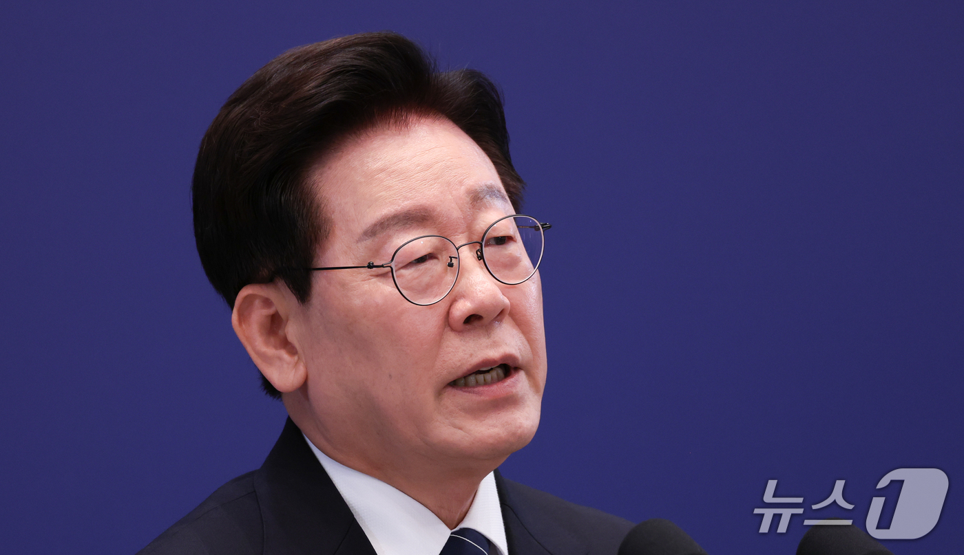 (서울=뉴스1) 허경 기자 = 이재명 대통령이 18일 청와대 영빈관에서 열린 현안 기자회견에서 발언하고 있다. (청와대통신사진기자단) 2026.9.18/뉴스1