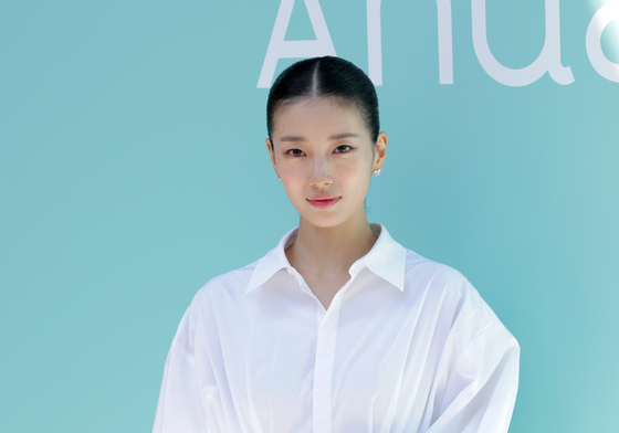 수지, 순백의 아름다움