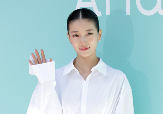 수지 '불금' 성수동 나들이