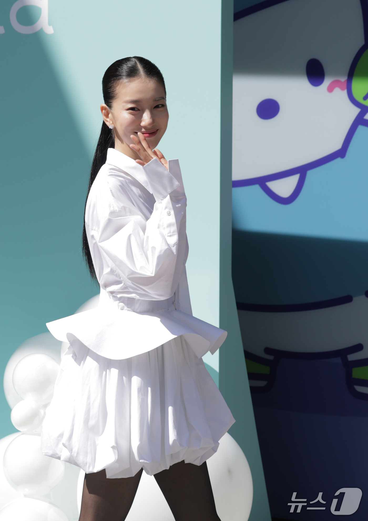 (서울=뉴스1) 권현진 기자 = 배우 수지가 18일 서울 성동구 올리브영 N 성수에서 열린 더 파운더즈 뷰티 브랜드 아누아(Anua) ‘PDRN’ 라인 팝업스토어 오픈 행사에 참석 …