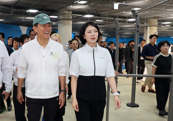 문정역 펀 스테이션 둘러보는 오세훈 시장과 배현진 의원