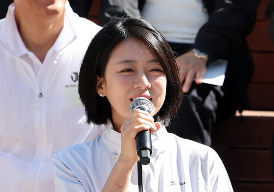 축사하는 배현진 의원