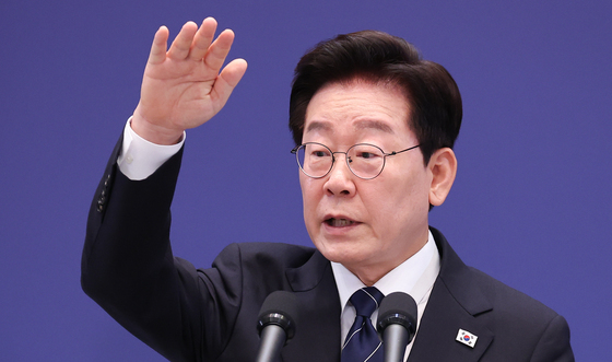 李대통령 "검찰개혁 안하려 한다는 의심 거둬달라…당초 목표 이상 진척"