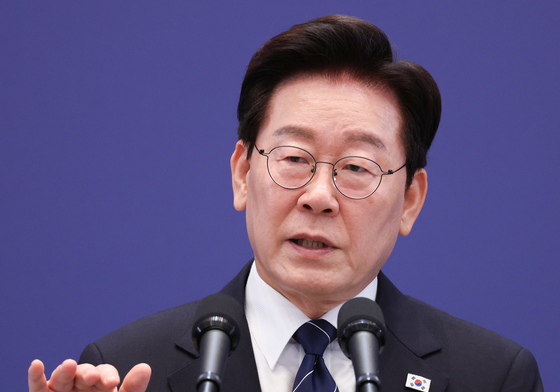 "연임 없다" 선언했지만 공소취소·부동산 '불씨'…李대통령 행보가 진정성 판가름