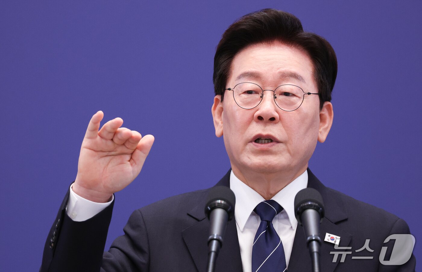 본문 이미지 - 이재명 대통령이 18일 청와대 영빈관에서 열린 현안 기자회견에서 발언하고 있다. (청와대통신사진기자단) 2026.9.18 ⓒ 뉴스1 허경 기자