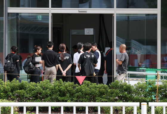 "팔지마세요" 경고에도…봉사자 유니폼이 '중고거래' 사이트에[AG]
