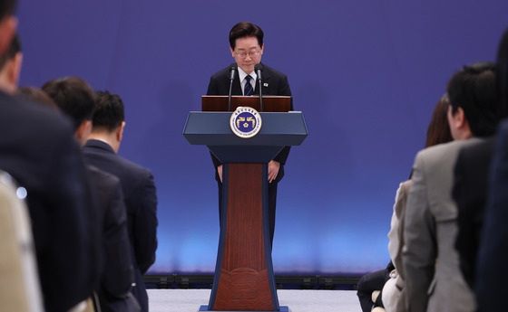 李 '공소취소 삭제' 조작기소 특검 요청에 與 "협조" 野 "의미없어"