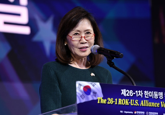 스틸 美대사, 여야 지도부 초청 관저 만찬…한병도·장동혁 등 참석(종합)