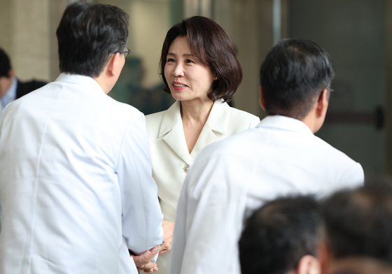 김혜경 여사, 대통령 동행 밖 공개활동 확대…복지 현장 힘 싣는다