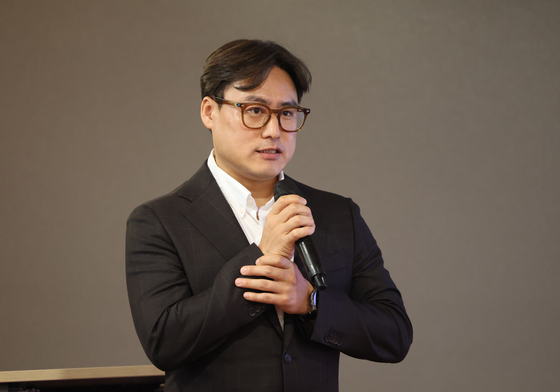 피지컬 AI 기반 완전 무인 자율 농장 시스템 설명하는 조용준 대표
