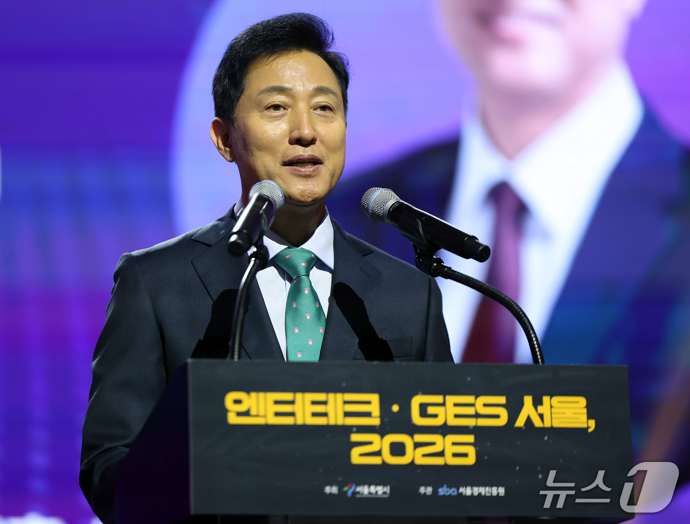 (서울=뉴스1) 김진환 기자 = 오세훈 서울시장이 18일 서울 중구 동대문디자인플라자(DDP)에서 열린 ‘엔터테크·GES 서울 2026’ 개막식에 참석해 개회사를 하고 있다. 20 …