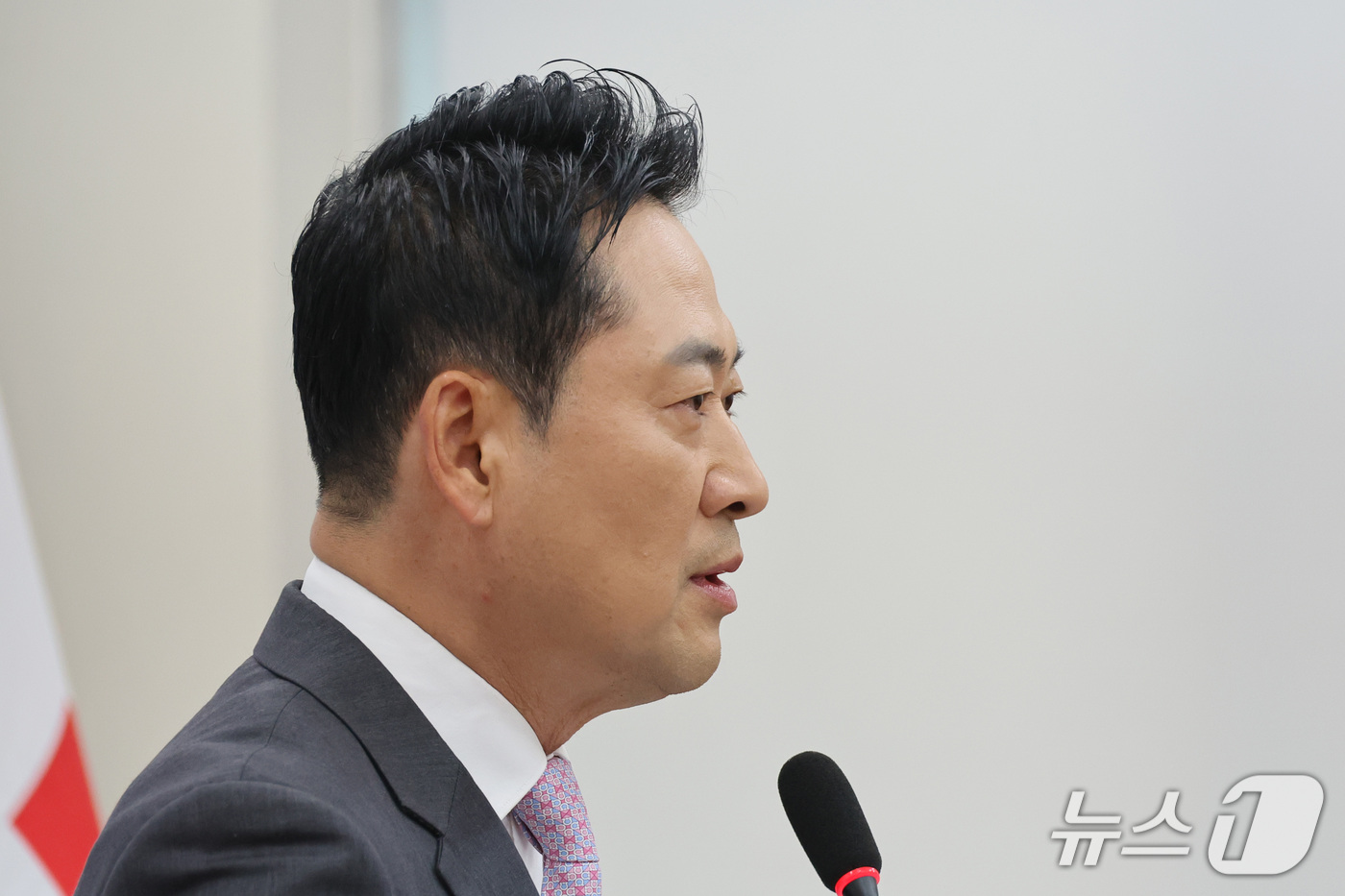 (서울=뉴스1) 신웅수 기자 = 장동혁 국민의힘 대표가 18일 서울 여의도 국회에서 이재명 대통령 기자회견에 대한 기자간담회를 하고 있다. 2026.9.18/뉴스1