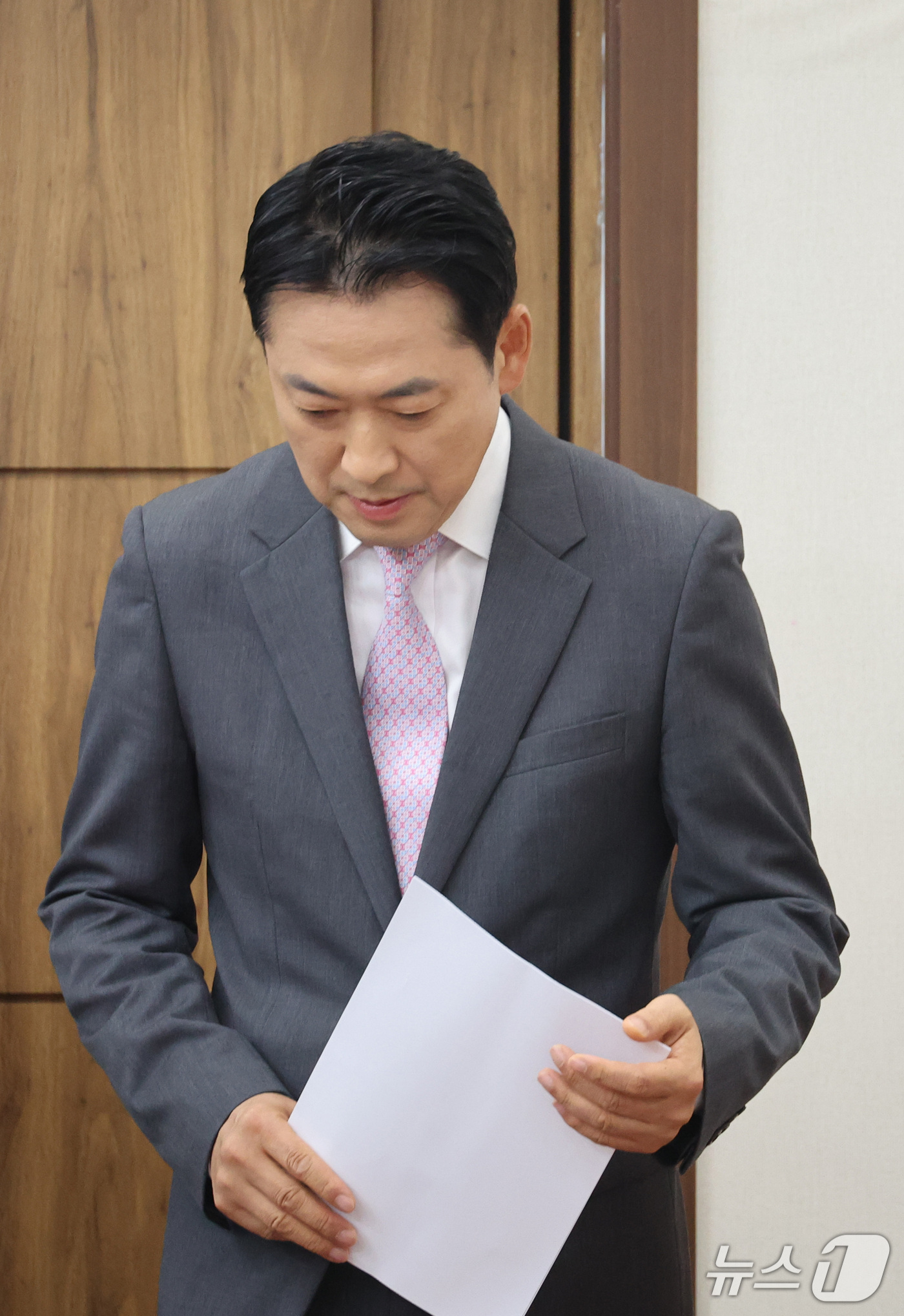 (서울=뉴스1) 신웅수 기자 = 장동혁 국민의힘 대표가 18일 서울 여의도 국회에서 열린 현안 기자간담회에 참석하고 있다. 2026.9.18/뉴스1
