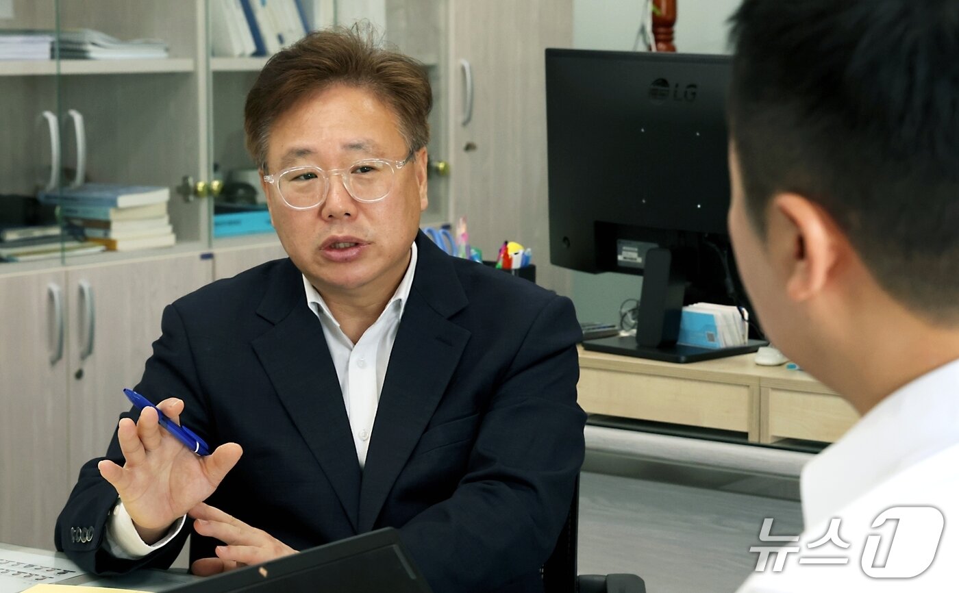 본문 이미지 - 김기대 국토교통부 부동산소비자보호기획단장이 서울·경기 주택시장과 신규 공급지의 이상거래 조사 방안을 설명하고 있다.2026.9.18 2026.9.18 ⓒ 뉴스1 김기남 기자