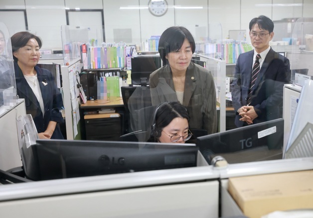 추석 연휴 문 여는 병원·약국 어디?…보건복지 상담 '129' 24시간 운영