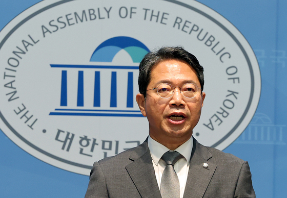 與, 김승원 탄원서 의혹에 "사퇴함으로써 책임진 것"(종합)