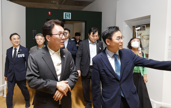 국립아시아문화전당 둘러보는 김민석 대표