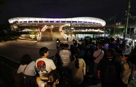 인파 몰린 미즈호 스타디움