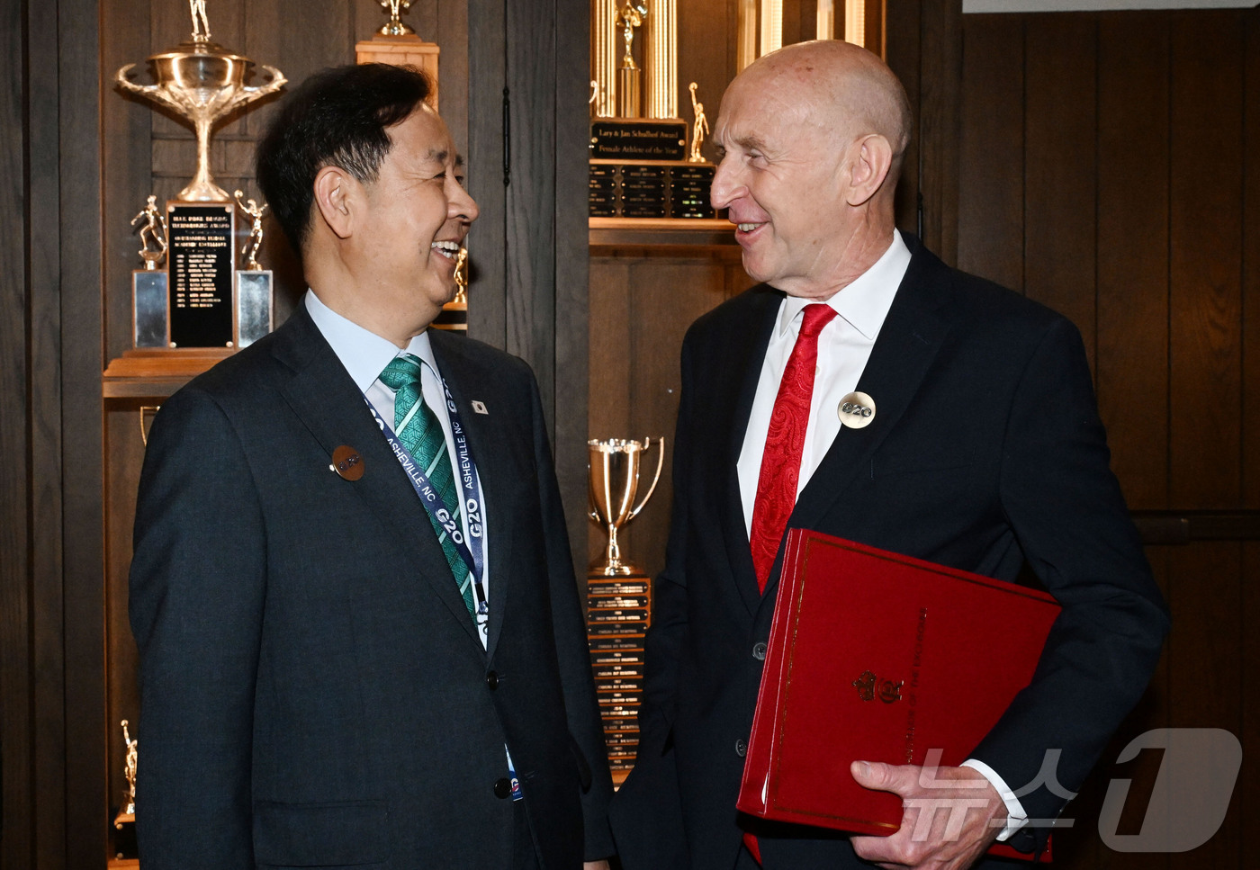 (서울=뉴스1) = 주요 20개국(G20) 재무장관 중앙은행 총재 회의 참석차 미국 노스캐롤라이나주 애슈빌을 방문 중인 구윤철 부총리 겸 재정경제부 장관이 지난달31일(현지시간) …