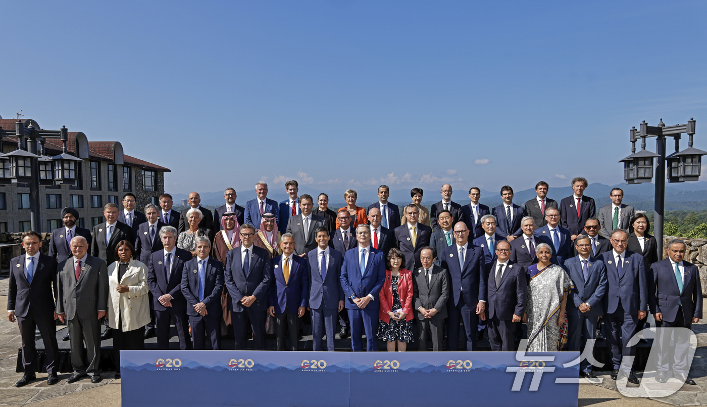 (서울=뉴스1) = 주요 20개국(G20) 재무장관 중앙은행 총재 회의 참석차 미국 노스캐롤라이나주 애슈빌을 방문 중인 구윤철 부총리 겸 재정경제부 장관이 지난달 31일(현지시간) …