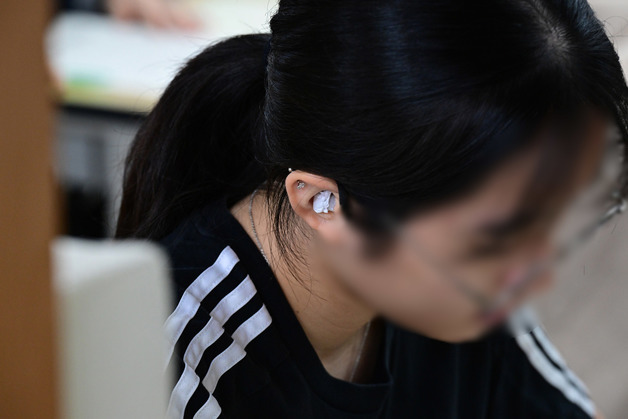 [뉴스1PICK] 수능 앞두고 치루는 마지막 모의 평가...긴장된 수험생들