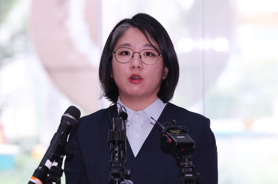 질문에 답하는 용혜인 성평등가족부 장관 후보자