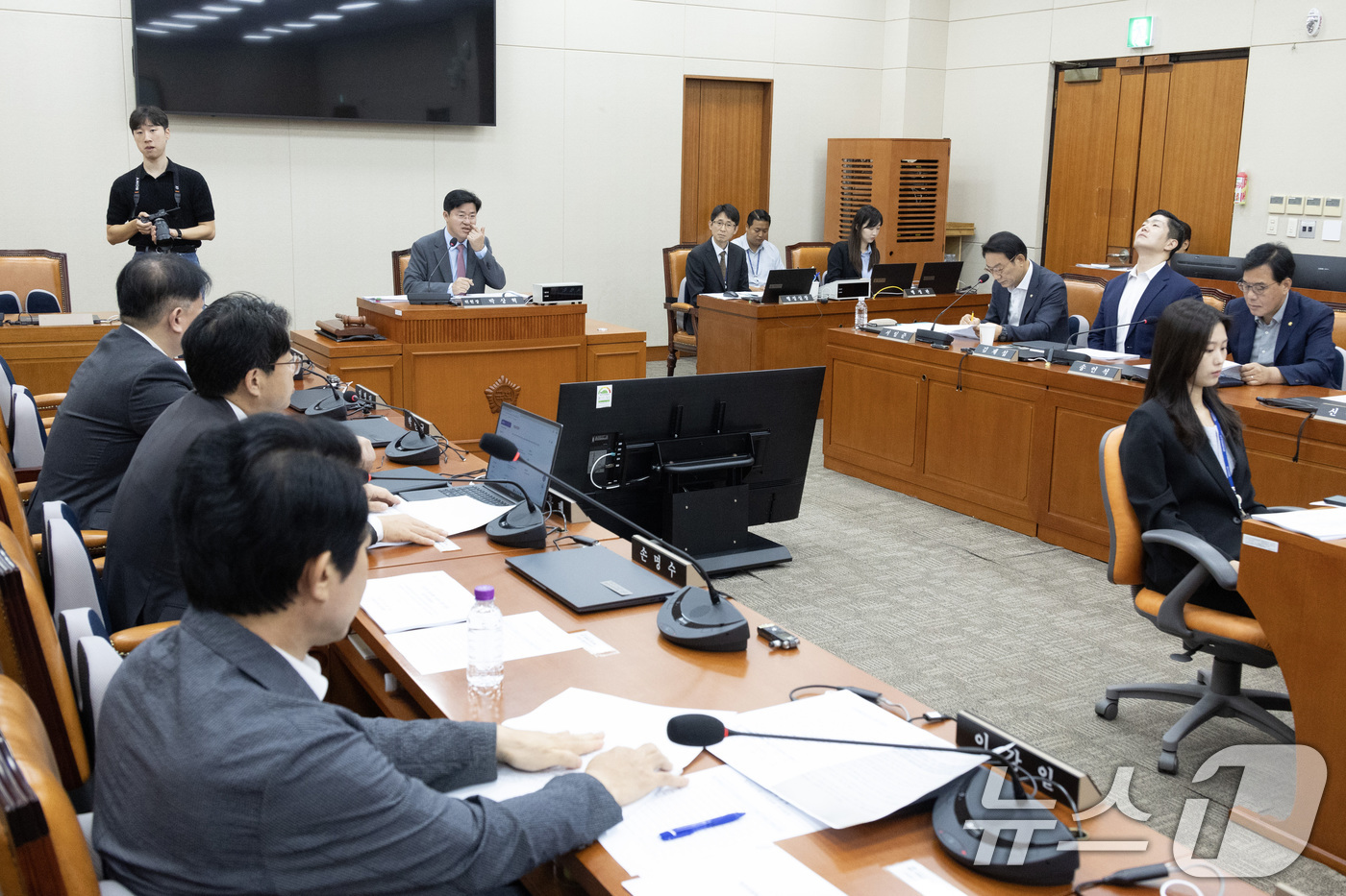 (서울=뉴스1) 신웅수 기자 = 박상혁 소위원장이 2일 서울 여의도 국회에서 열린 정무위원회 법안심사제1소위원회를 주재하고 있다. 2026.9.2/뉴스1