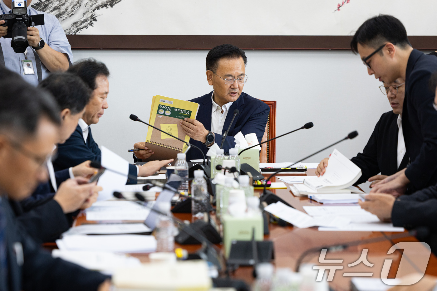 (서울=뉴스1) 유승관 기자 = 유상범 국회 예산결산특별위원회 2025회계연도 결산심사소위원장이 2일 서울 여의도 국회에서 열린 제439회 국회(정기회) 예산결산특별위원회 제1차 …