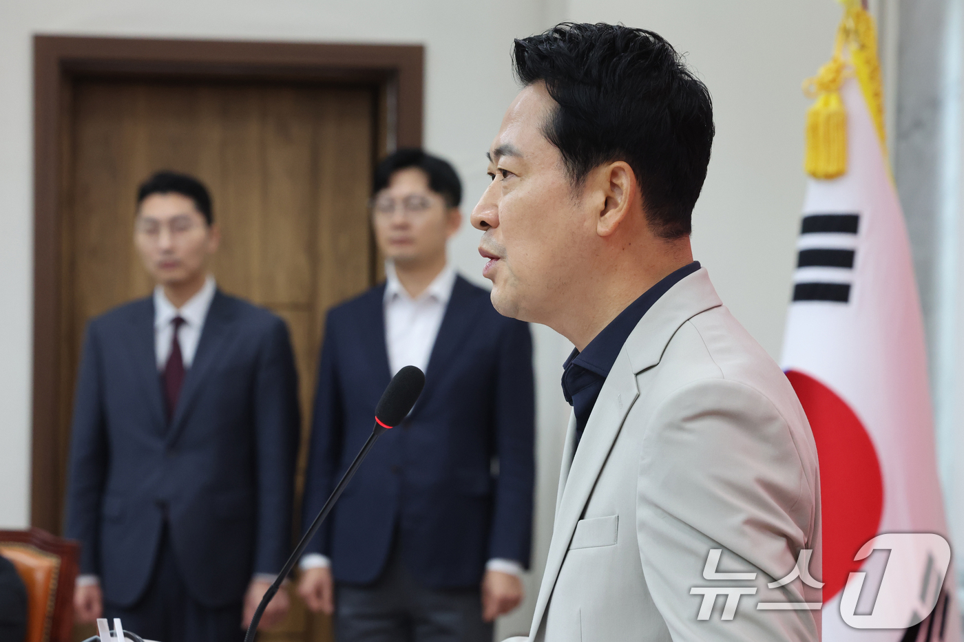 (서울=뉴스1) 황기선 기자 = 장동혁 국민의힘 대표가 2일 오전 서울 여의도 국회에서 현안 관련 기자회견을 하고 있다. 2026.9.2/뉴스1