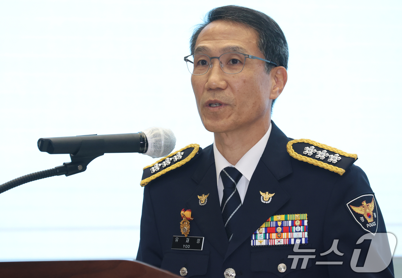 (서울=뉴스1) 김명섭 기자 = 유재성 경찰청장 직무대행(제45대 경찰청 차장)이 2일 서울 서대문구 경찰청에서 열린 이임식에서 이임사를 하고 있다.  2026.9.2/뉴스1