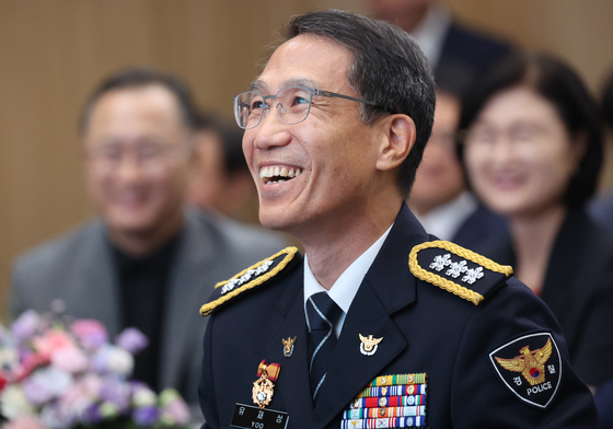 환하게 웃는 유재성 직무대행