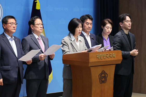 금감원·금융위·산은 부산 이전 촉구 기자회견
