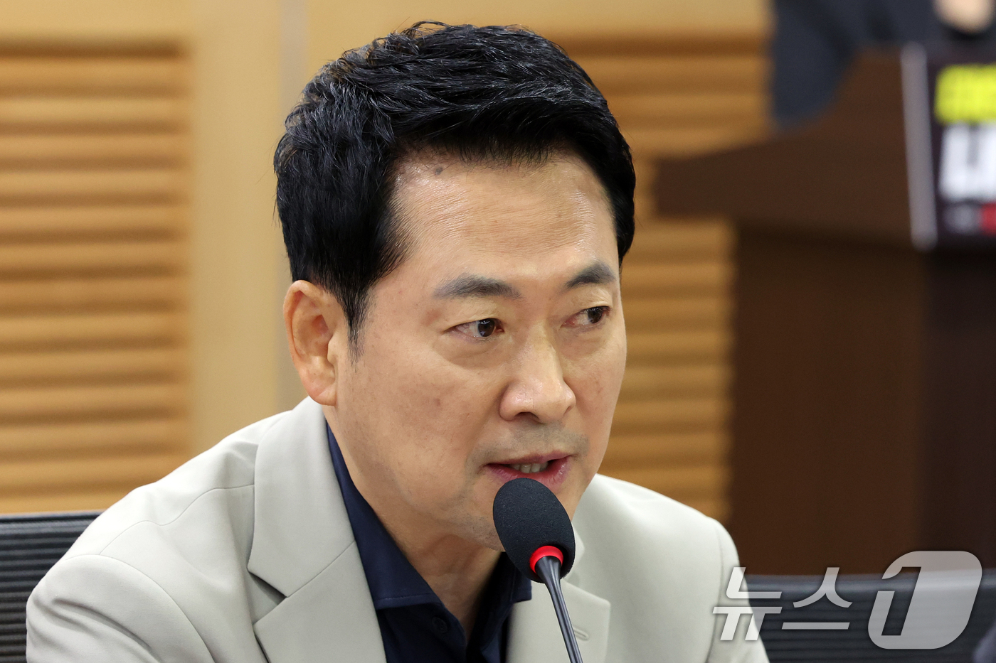 (서울=뉴스1) 황기선 기자 = 장동혁 국민의힘 대표가 2일 오전 서울 여의도 국회 의원회관에서 열린 '대한민국 청년 내집마련 가능한가 -청년이 묻고 전문가들이 답하다' 토론회에서 …