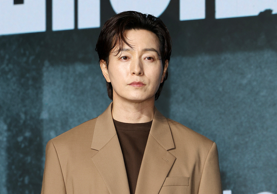 정성일, 깊은 눈빛