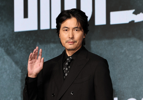정우성, 손인사도 멋짐
