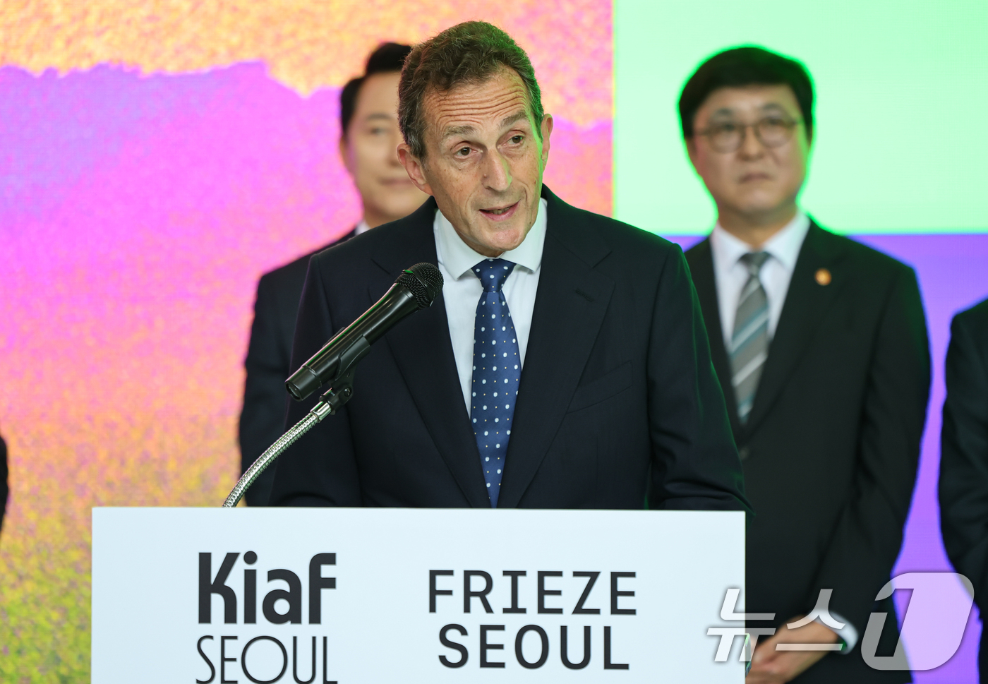 (서울=뉴스1) 김도우 기자 = 사이먼 폭스 FRIEZE CEO가 2일 서울 강남구 코엑스에서 열린 Kiaf SEOUL 2026(키아프 서울)’​과 ‘FRIEZE SEOUL 202 …