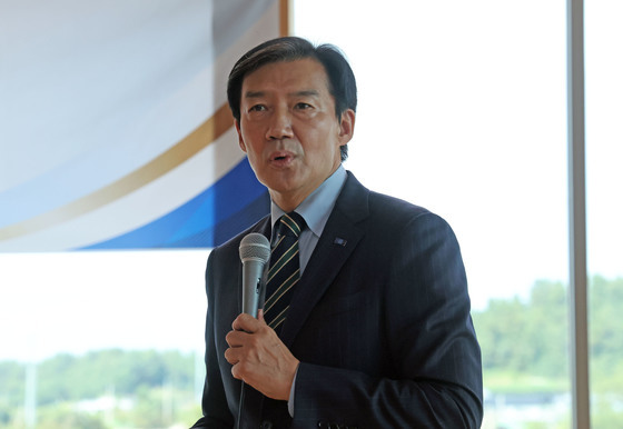 조국 "李대통령 자제 요청에도 갈라치기 여전…집권 민주당 정신차려야"